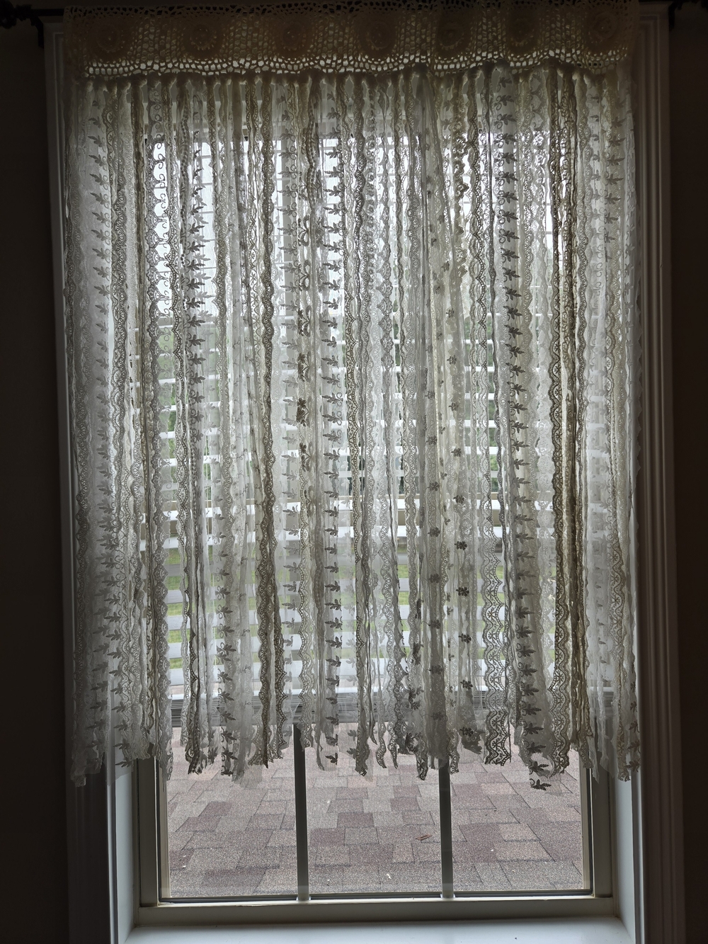 Boho Farmhouse Cottagecore Ivory Crochet and Lace Window Panel Sz 40W x 45L - Picture 3 of 10